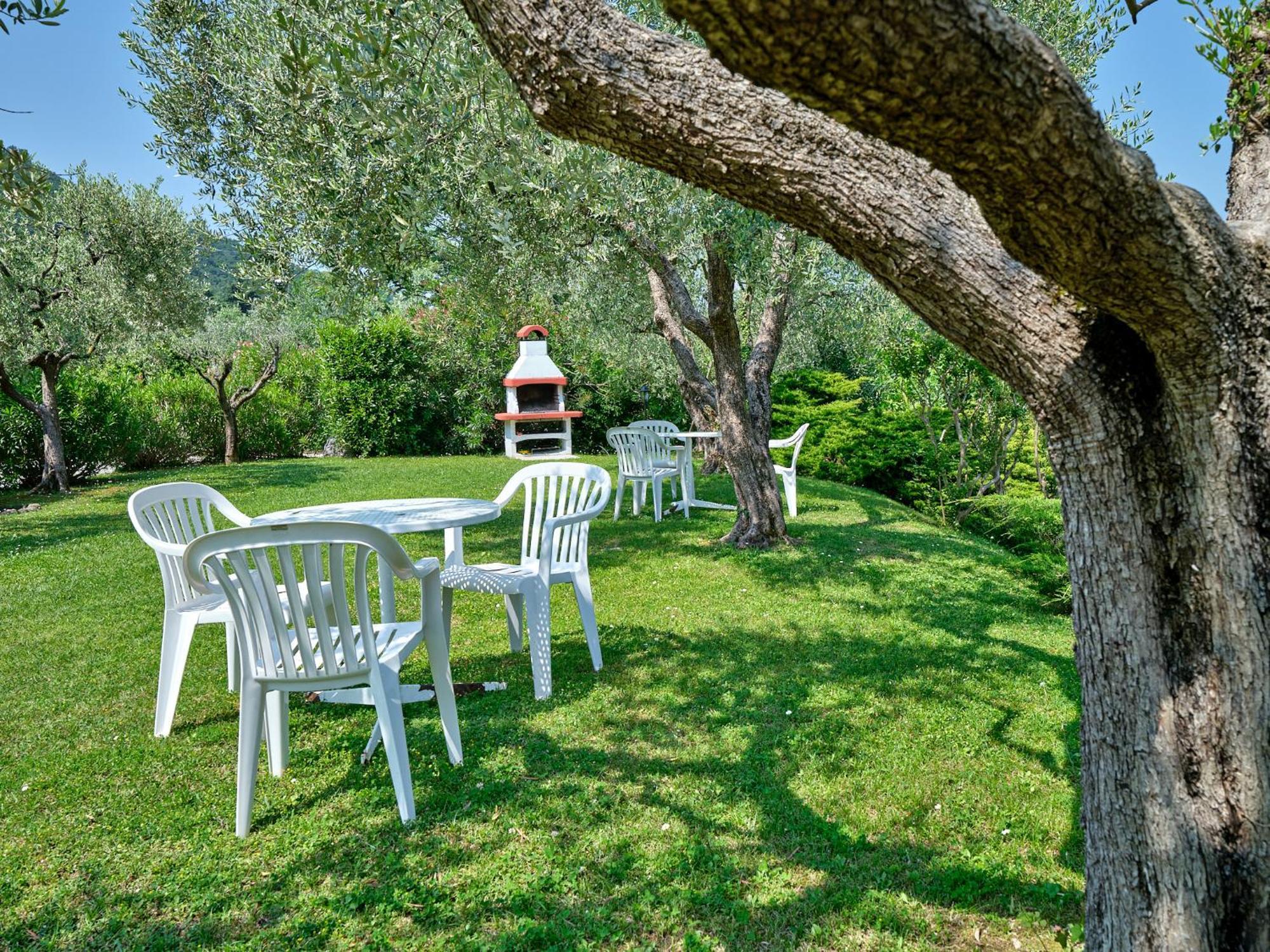 Appartamenti Le Rasole Garda  Ngoại thất bức ảnh